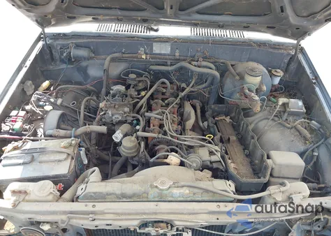 1988 Toyota Pickup 1/2 Ton Rn50 from USA, damaged, VIN JT4RN50R0J5156628